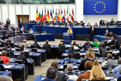EU EU