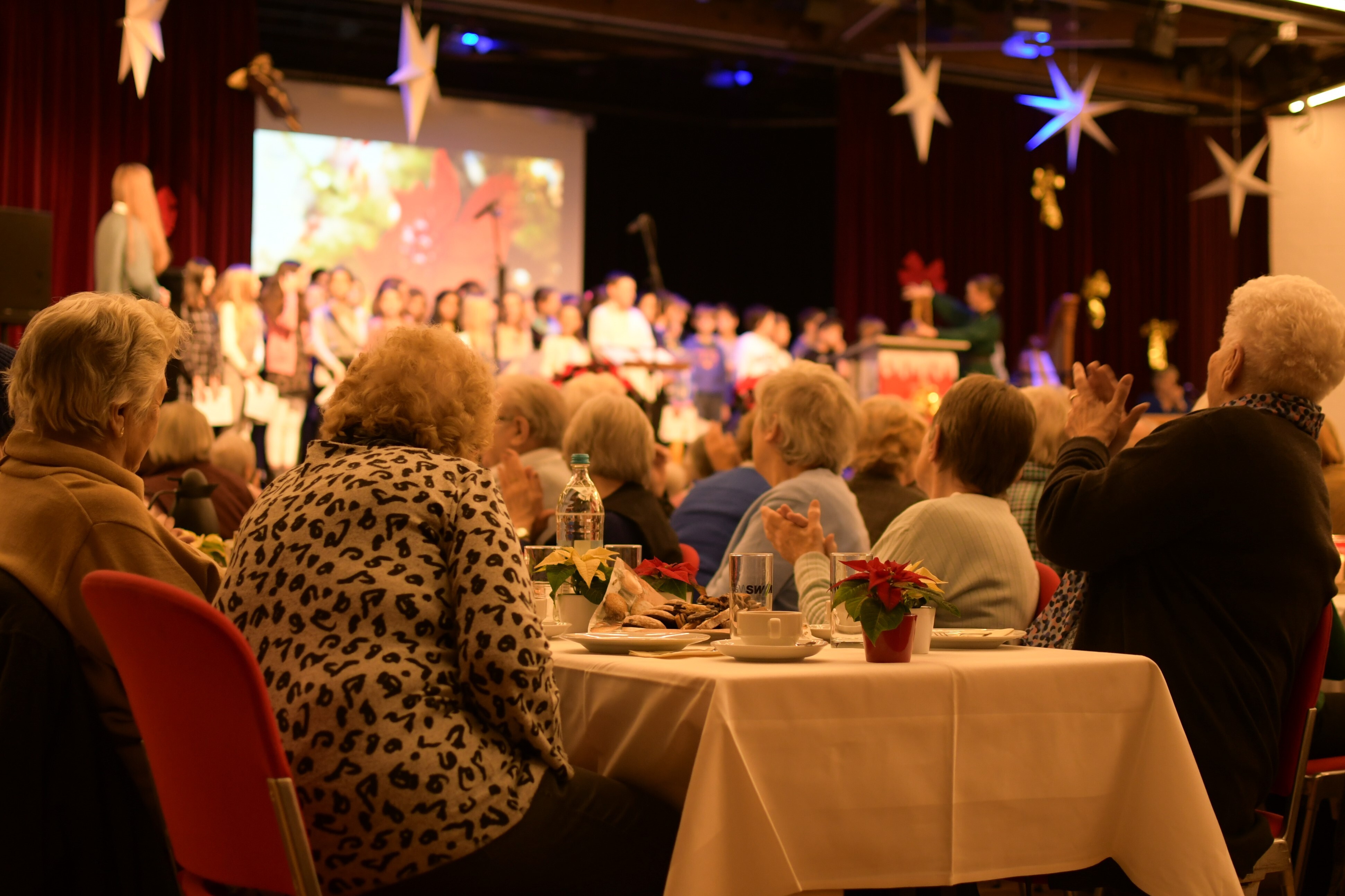 Herzliche Einladung zur Seniorenweihnacht im Bürgerhaus (Bild)